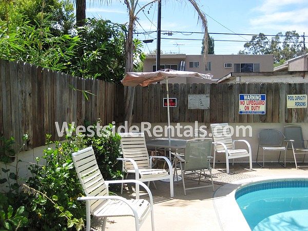 2nd image of 4824 Satsuma Ave APT 6