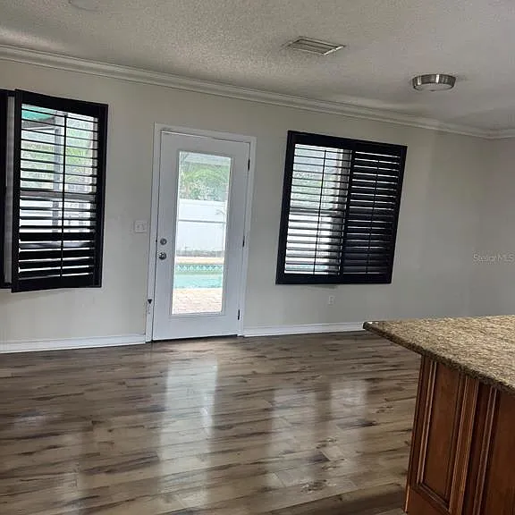 3306 Lake Saxon Dr — Photo 5