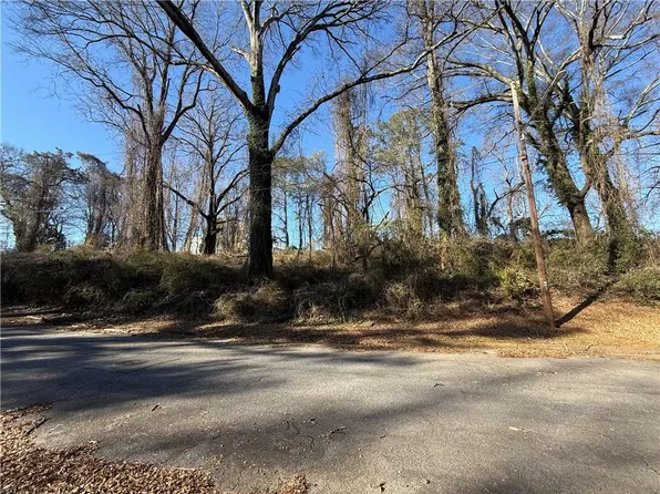 452 Booker Ave, Scottdale, GA 30079