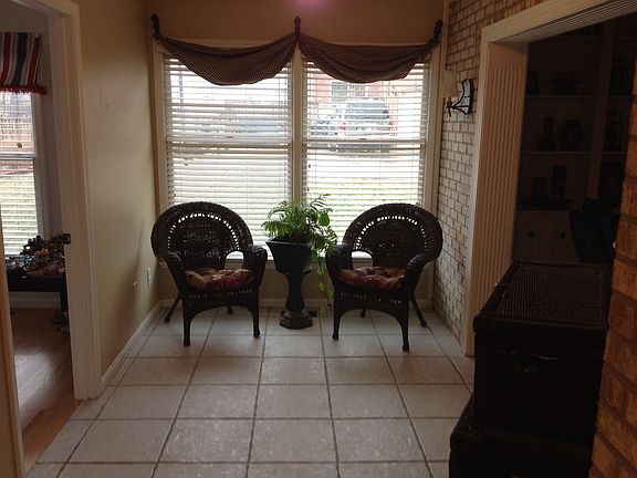 3rd image of 1071 Chapel Creek Trl
