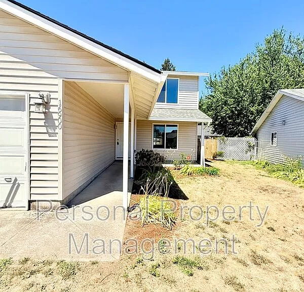 16900 NE 22nd St — Photo 1