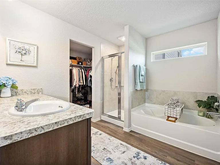 10527 Meadow Saffron Dr — Photo 17
