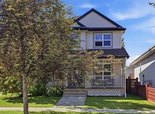 134 N Prestwick Lndg SE, Calgary, AB T2Z 3S4