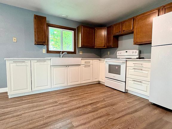 4th image of 1738 Skyline Dr