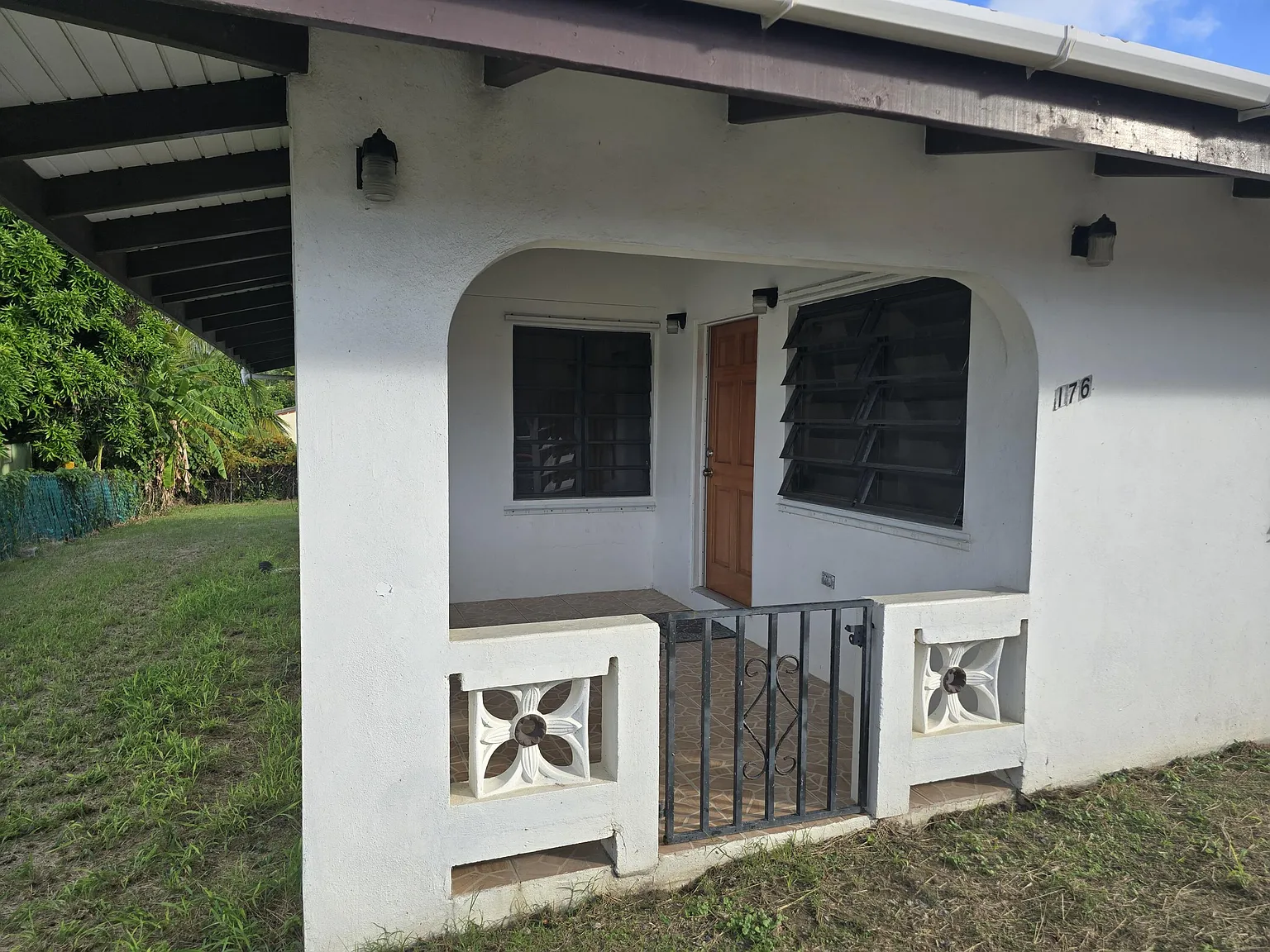 3 bed, $1,800 — Photo 3