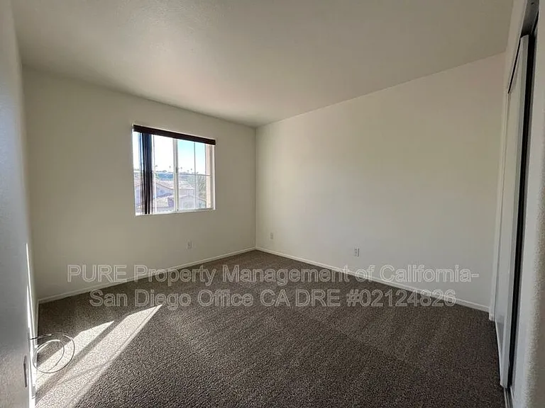 535 Island Breeze Ln — Photo 16