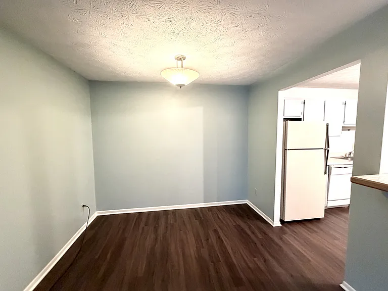 518 Riddle Rd #6 — Photo 6