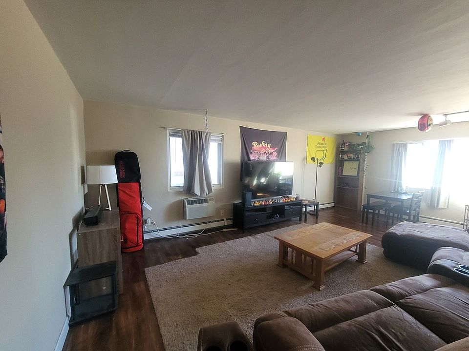 1st image of 1321 N Franklin Pl APT 6C