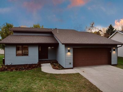 1216 College St, Fergus Falls, MN, 56537