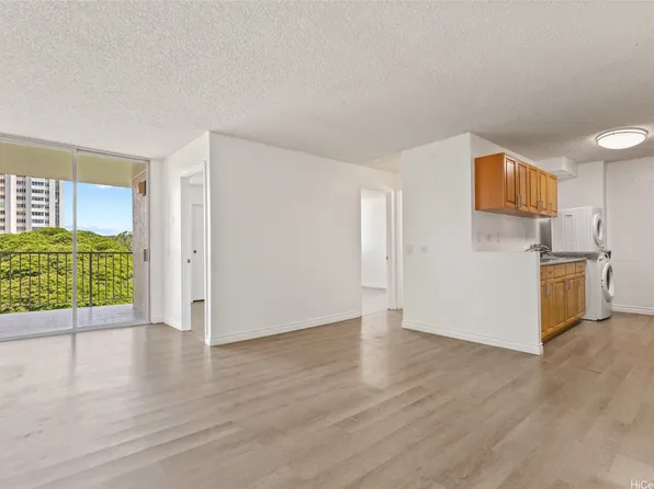 1260 Richard Ln APT 614, Honolulu, HI 96819