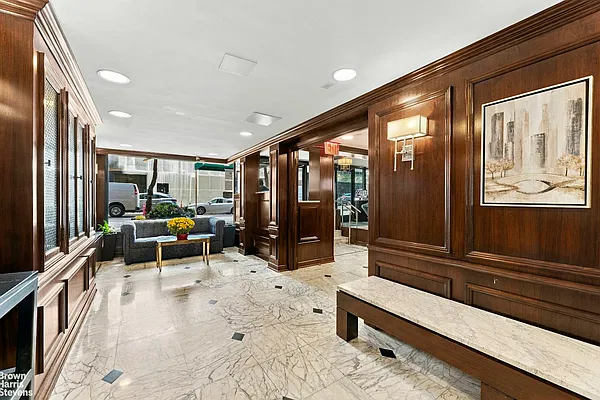 Entry / hallway, photo 1
