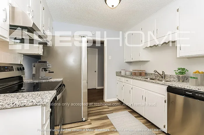 3 bed, 2.0 bath, 1266 sqft, $1,875 — Photo 3