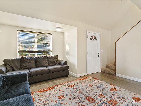 2nd image of 324 Tacoma Boulevard