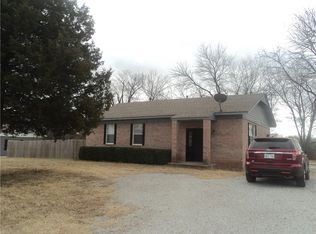 808 E Etowah Rd, Noble, OK 73068