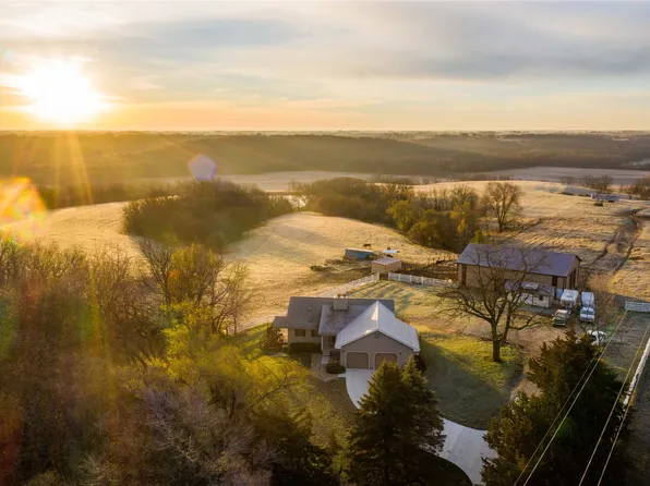 3188 Scott St, Woodburn, IA 50275