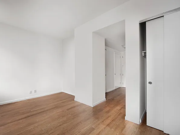 150 Nassau Street image 3 of 10