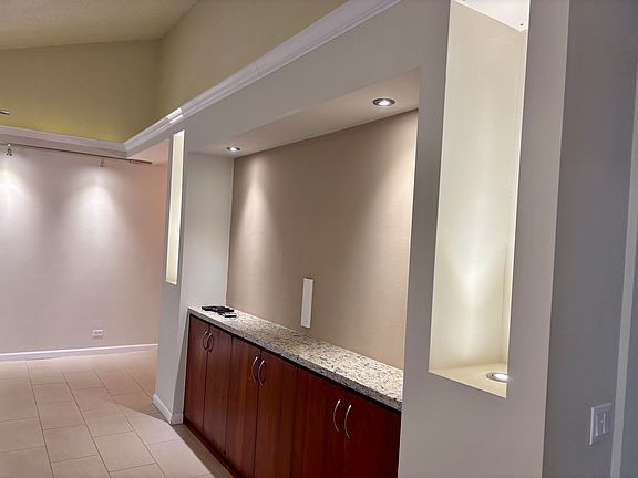 5th image of 250 Kawaihae St #23A