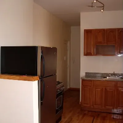 Rented by Nooklyn NYC LLC | media 25