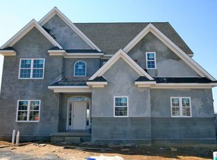 316 Millpond Dr, Lititz, PA 17543