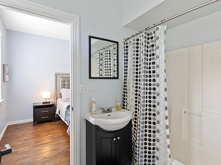 810 Turner Ave — Photo 18