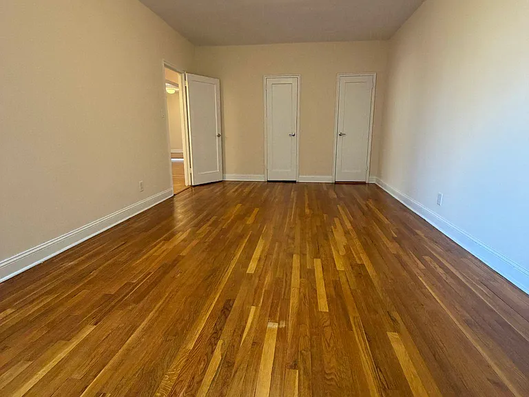 6939 Yellowstone Blvd #415 — Photo 8