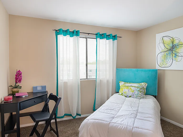 Crescent Pointe — Photo 20