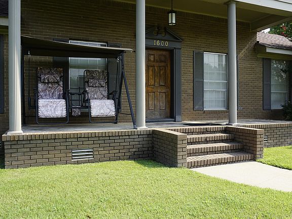 4th image of 1600 W 3rd Ct