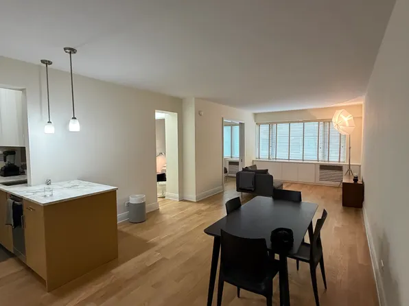 211 East 51st Street image 1 of 10