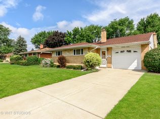 310 Ambleside Rd, Des Plaines, IL 60016