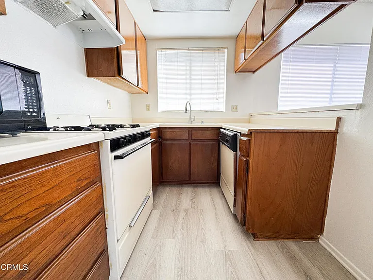 336 N Chapel Ave #E — Photo 4