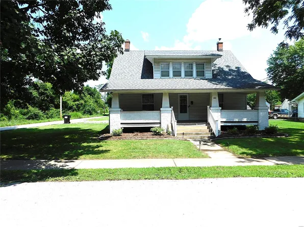 305 E College St, Troy, MO 63379