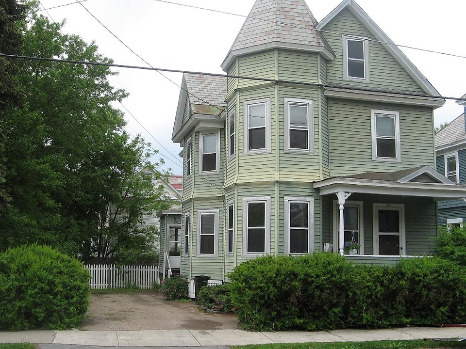 front view with driveway