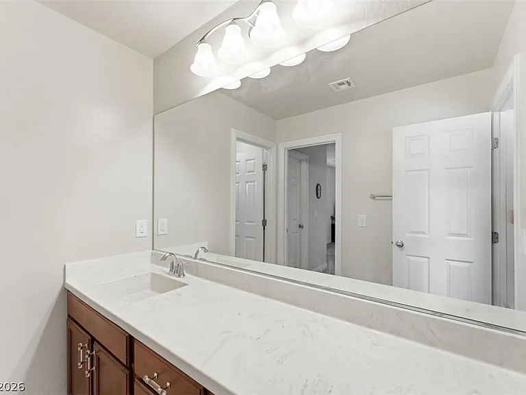 32 Lily Grove Rd — Photo 27