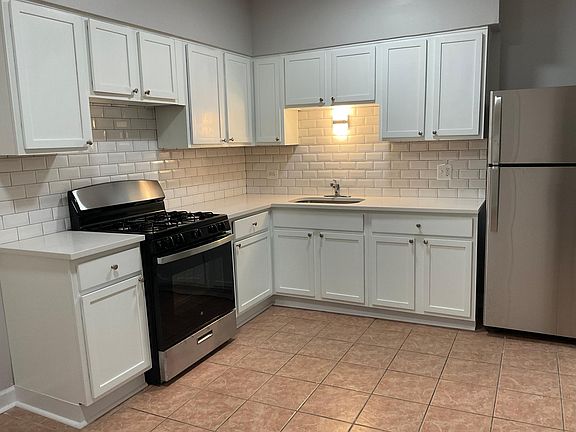 5th image of 1128 E 62nd St #102