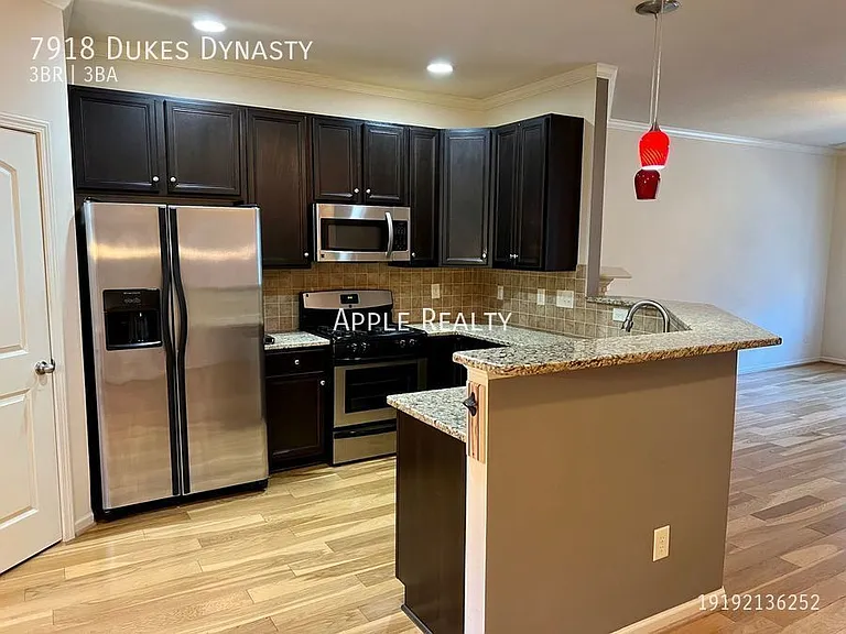 7918 Dukes Dynasty Dr — Photo 3