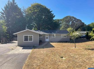 328 N 7th St, Philomath, OR 97370