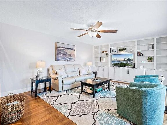 2nd image of 825 Center St APT 57B