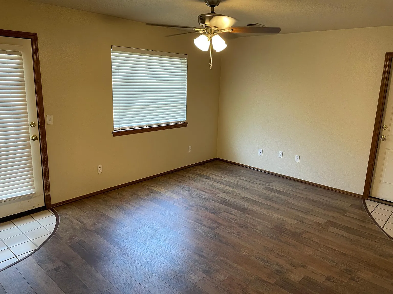 20 Windy Meadow Ln — Photo 1