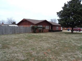 101 Arlington Rd, Chickasha, OK 73018