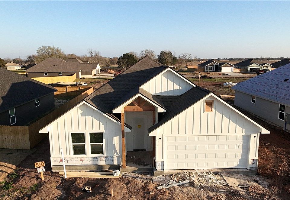 1st image of 510 Harvest Lake Dr