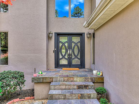 3rd image of 212 Bay Tree Ct