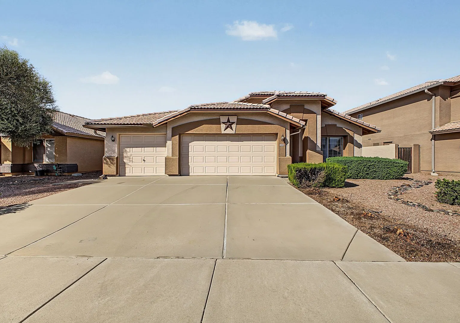 Remodeled 3 bedroom 2 bathroom — Photo 1