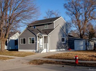 143 E Guthrie Ave, Madison Heights, MI