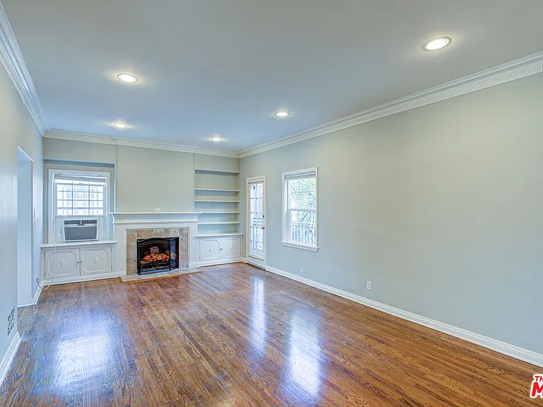 127 N Harper Ave — Photo 4