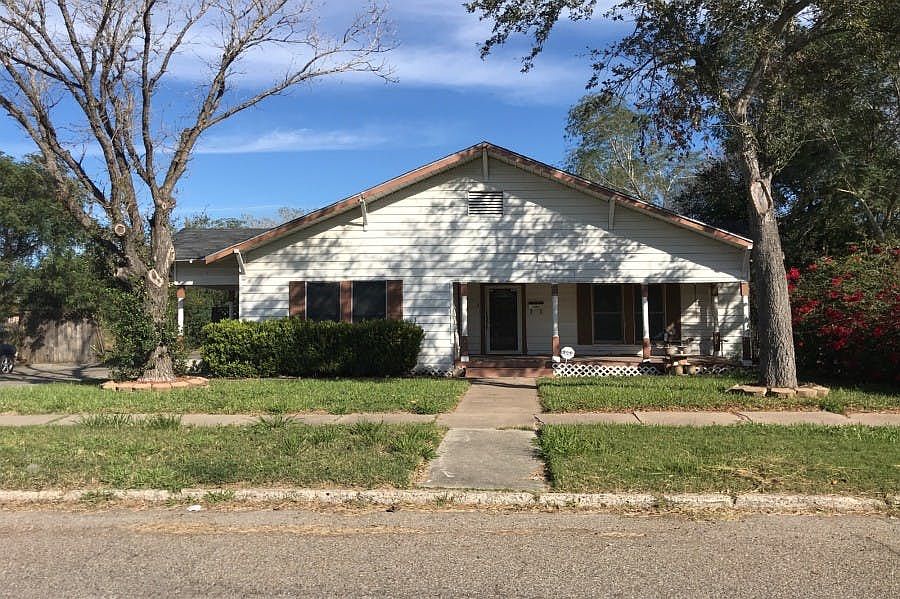 1st image of 310 W Alice Ave