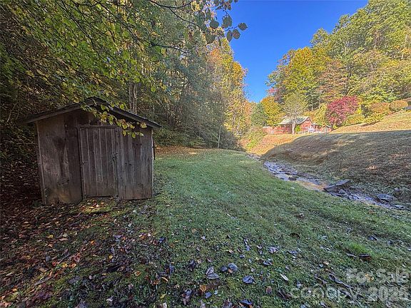5th image of 8888 Pumpkintown Rd