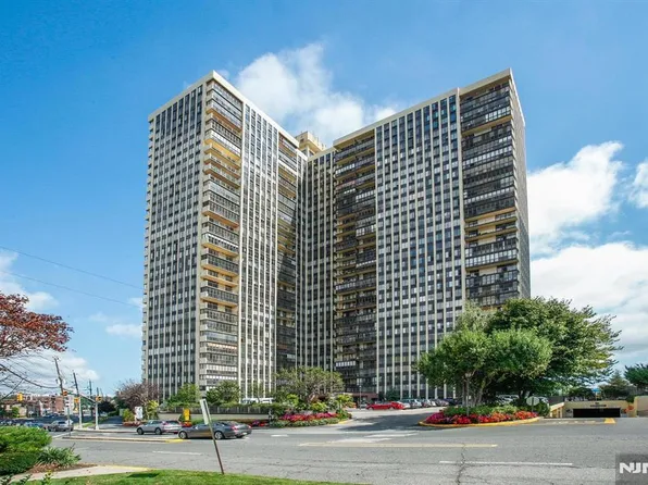 300 Winston Dr APT 602, Cliffside Park, NJ 07010