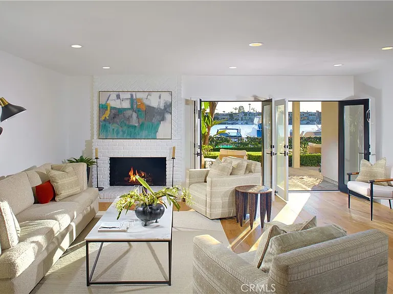 2572 Bayshore Dr — Photo 12
