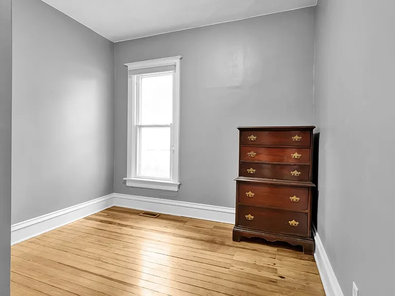 1036 S Race St — Photo 11