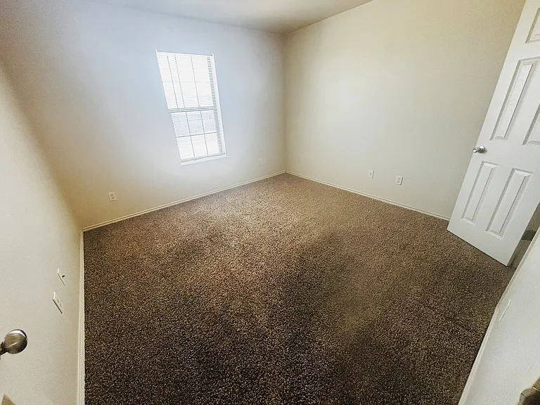 503 Bermuda #C — Photo 11